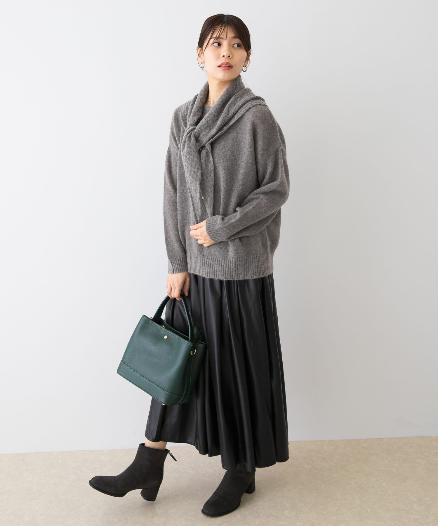 URBAN RESEARCH ROSSO「F by ROSSO　ヘアリーニットプルオーバー+ニットスカーフ」|ニット・セーター|グレー