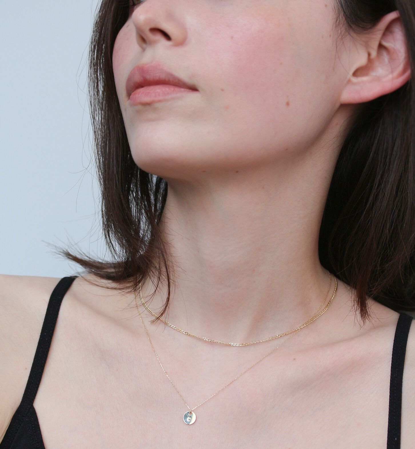  「ゴールド コイン イニシャル ネックレス | K10YG〈イニシャルC〉」|ネックレス|