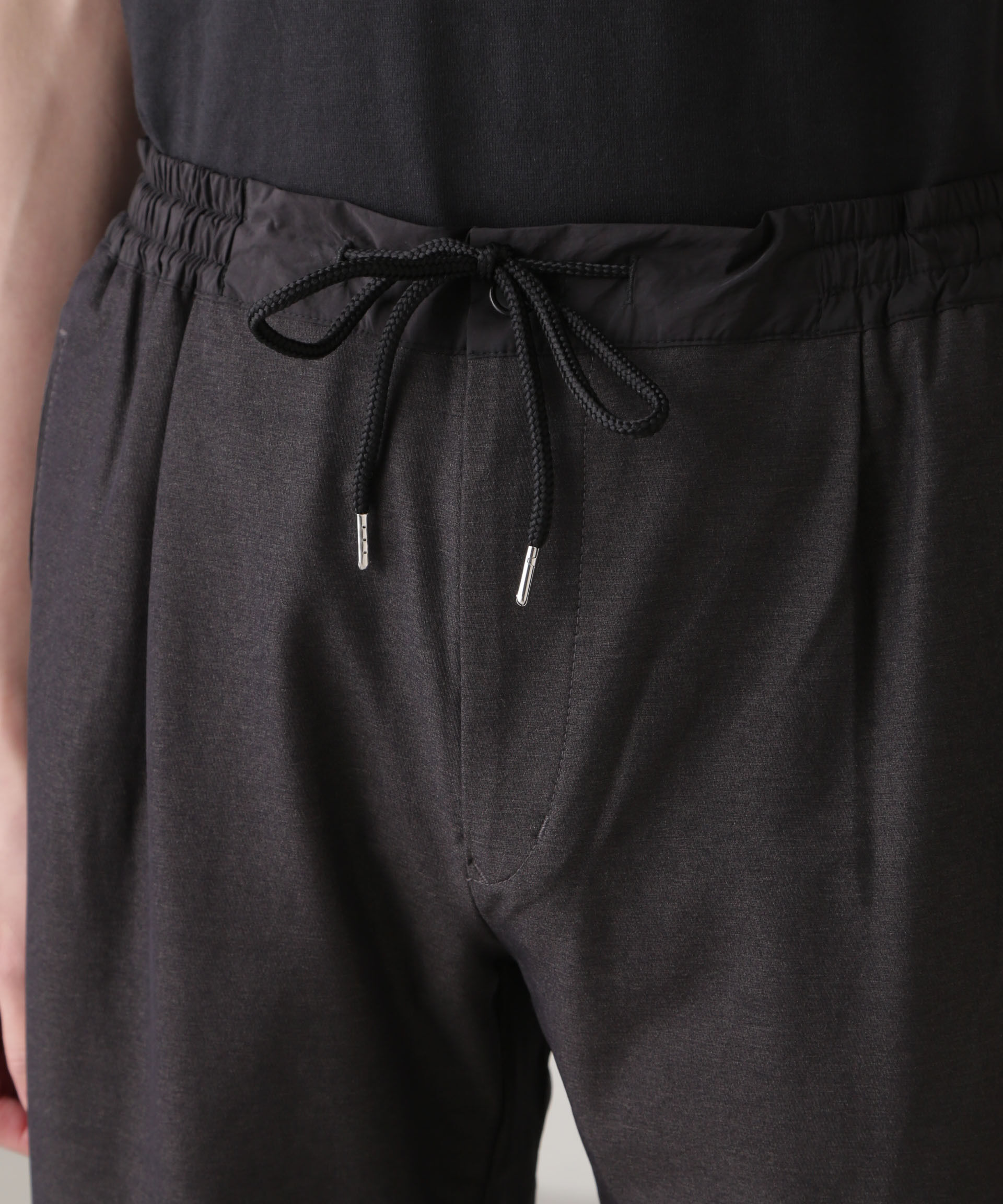 nano･universe「ハイストレッチスポーティーテーパードイージーパンツ」|チノ|