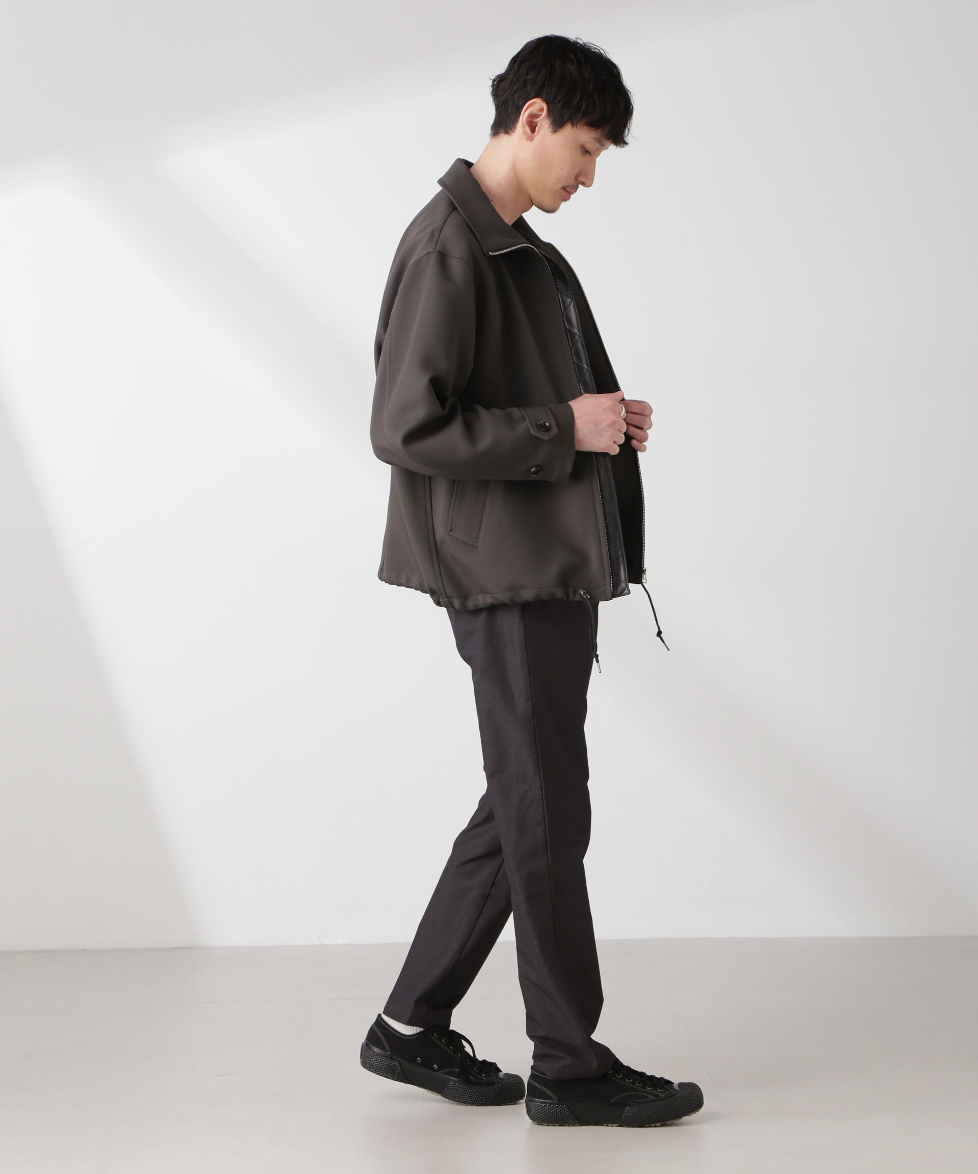 nano･universe「ハイストレッチスポーティーテーパードイージーパンツ」|チノ|