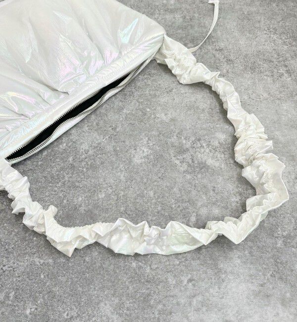 fredy emue「ソフトパテッドシャーリングショルダーバッグ」|ショルダー・メッセンジャー|