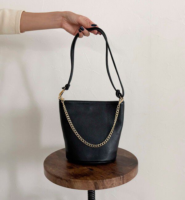 fredy emue「【AULENTTI/オーレンティ】シボレザーバケツチェーン&ショルダーバッグ」|ショルダー・メッセンジャー|