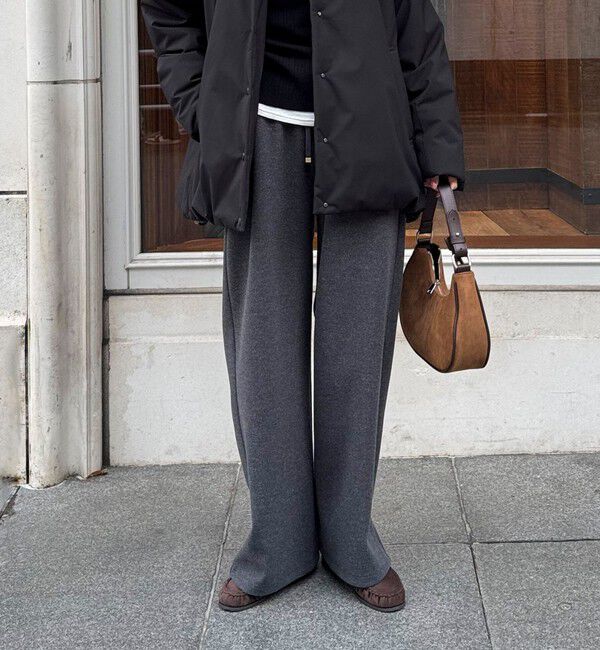 fredy emue「NEEDLE stretch イージーパンツ」|チノ|チャコールグレー