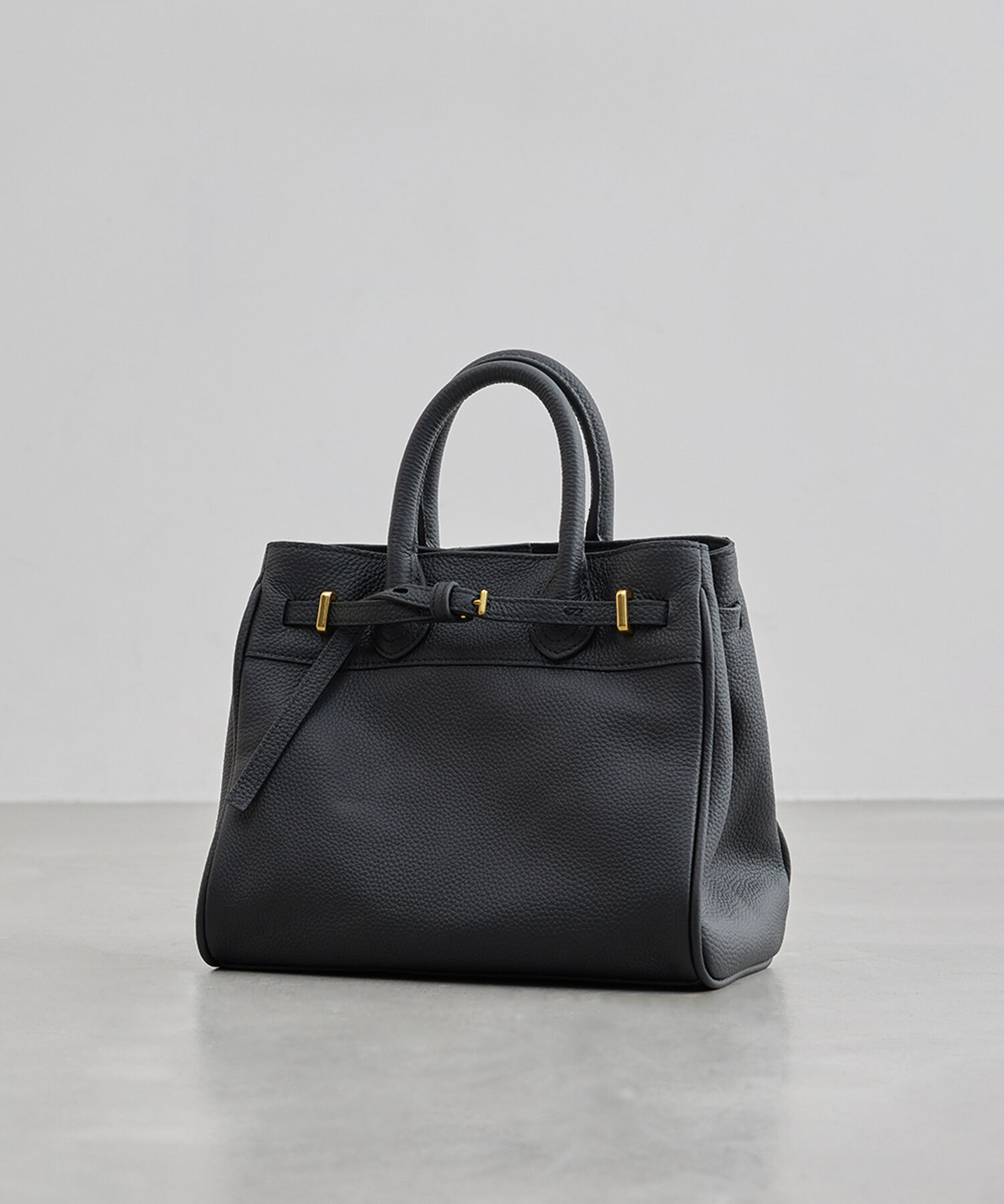 ROPE「リアルレザーナローベルトミドルバッグ」|ハンドバッグ|ブラック(01)