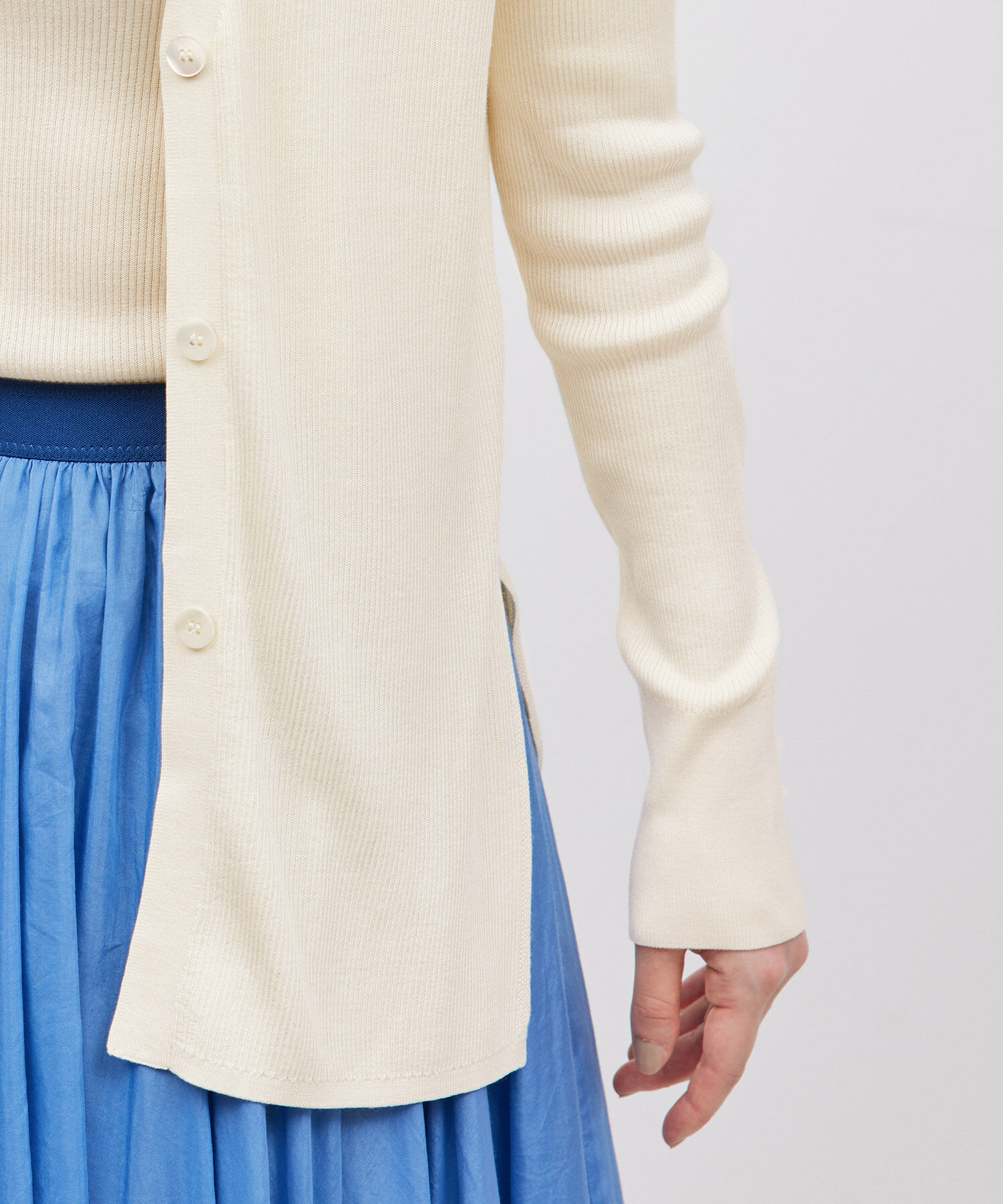 ROPE「【洗える】シルク100％Vネックリブロングカーデガン/スキンニット」|カーディガン|