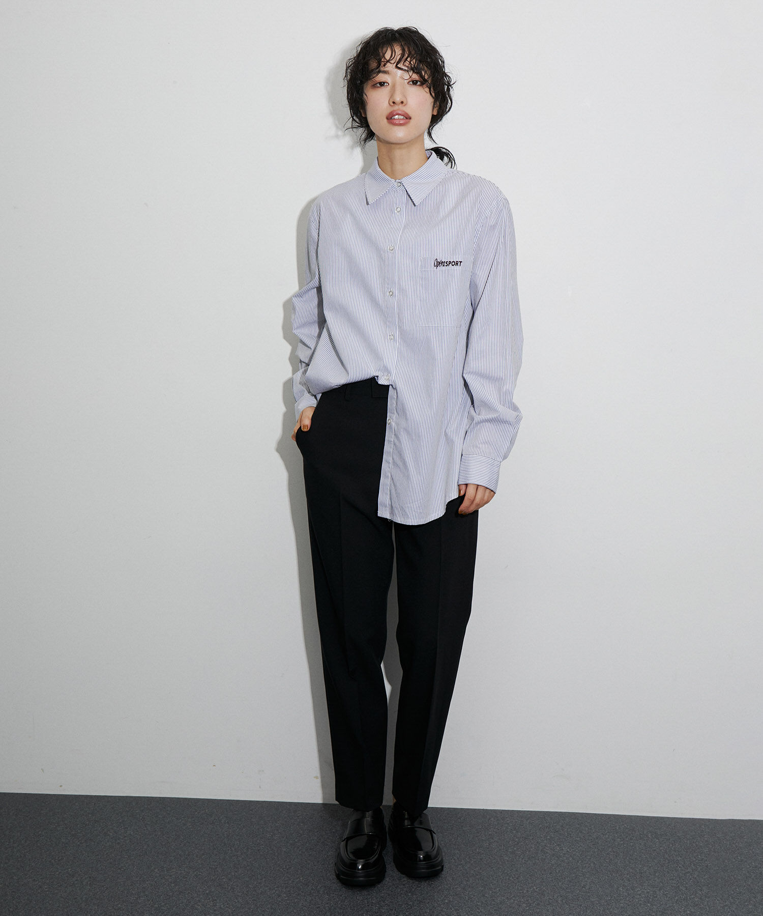 ADAM ET ROPE'「【サステナブル】スリムスラックス」|スラックス|