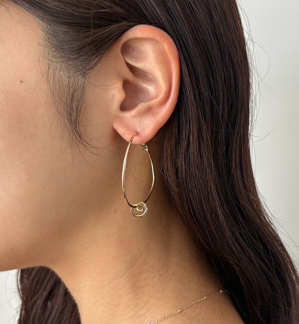  「〈GOLDY/ゴールディ〉2WAYスワールピアス」|リング|ゴールド