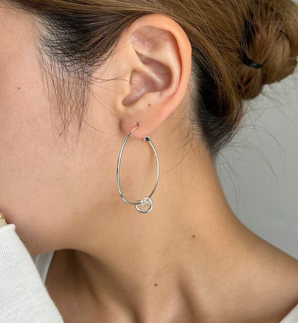  「〈GOLDY/ゴールディ〉2WAYスワールピアス」|リング|