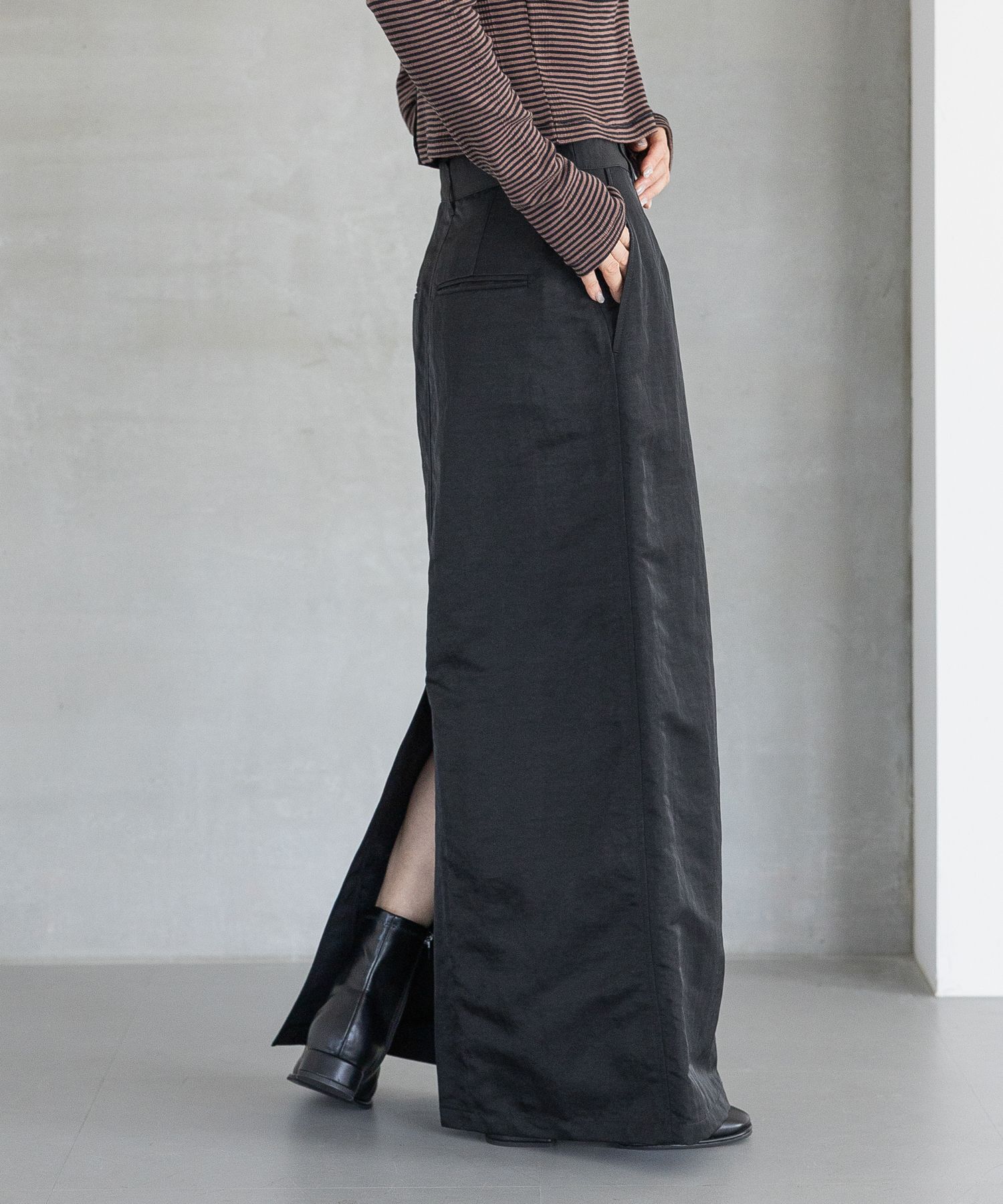 A part by 「【セットアップ対応】ナイロンタイトスカート」|スカート|