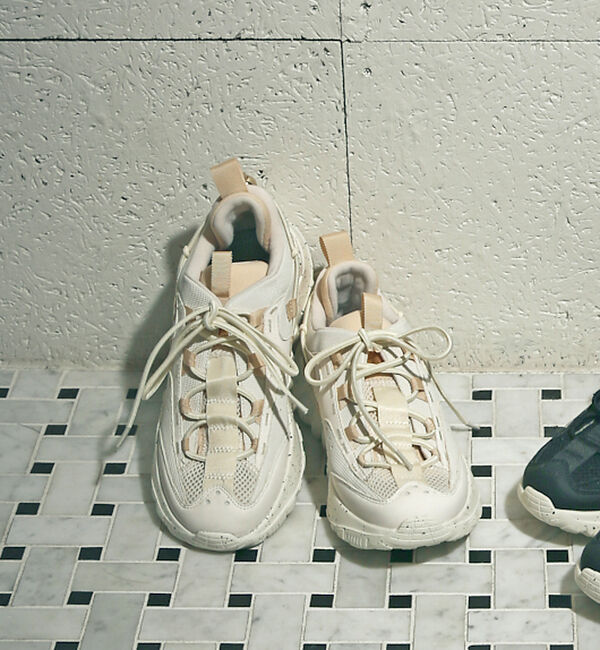 AU BANNISTER「軽量 トレッキング厚底スニーカー」|スニーカー|アイボリー