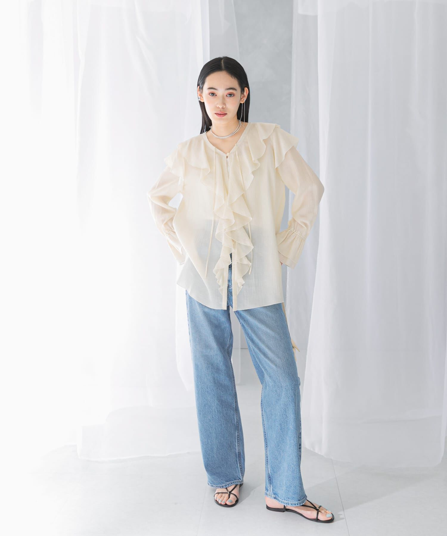 URBAN RESEARCH ROSSO「『WEB/一部店舗限定』ラッフルデザインブラウス」|シャツ・ブラウス|