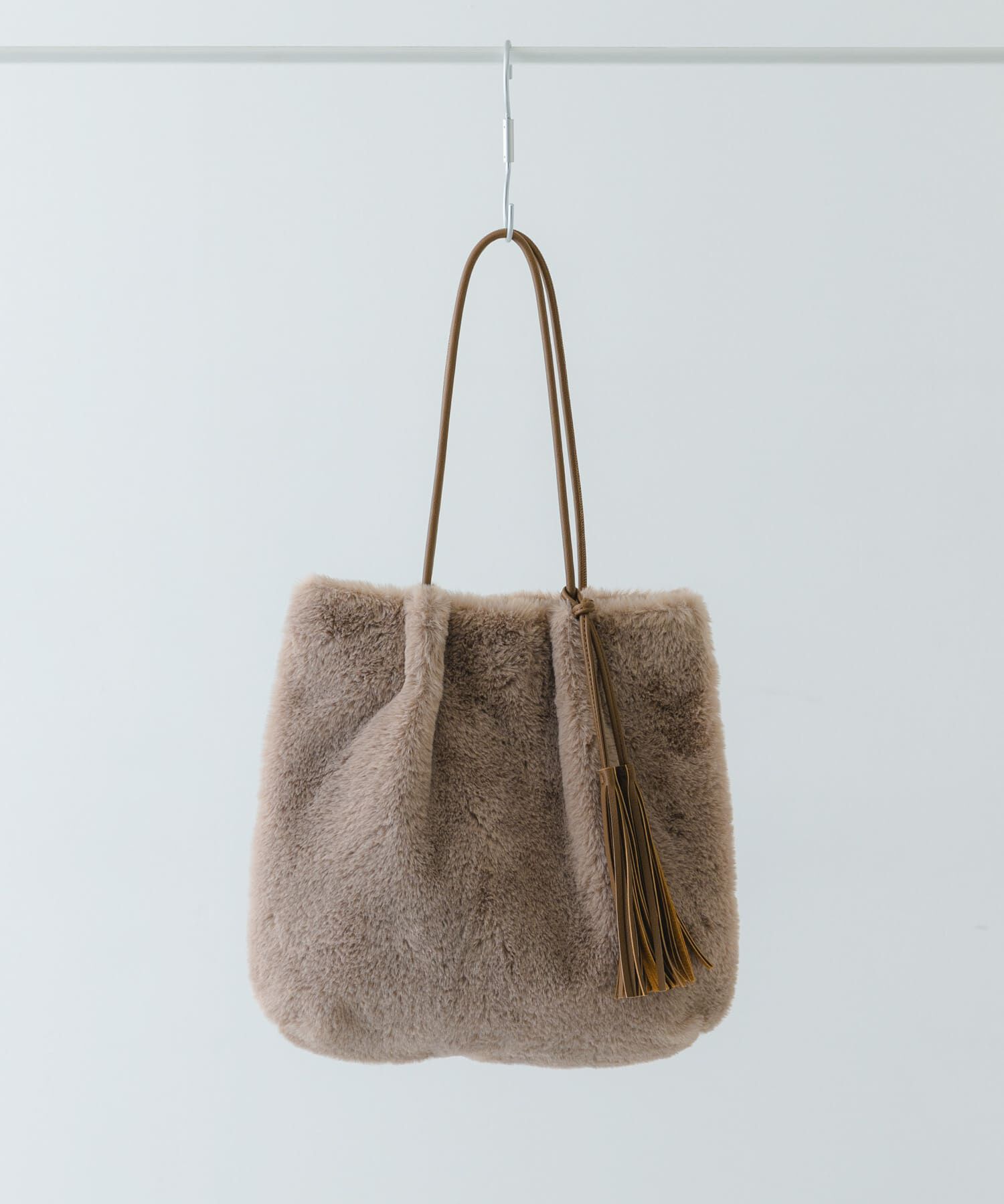 RODE SKO「タッセル付フラッフィトートバッグ」|トートバッグ|ベージュ