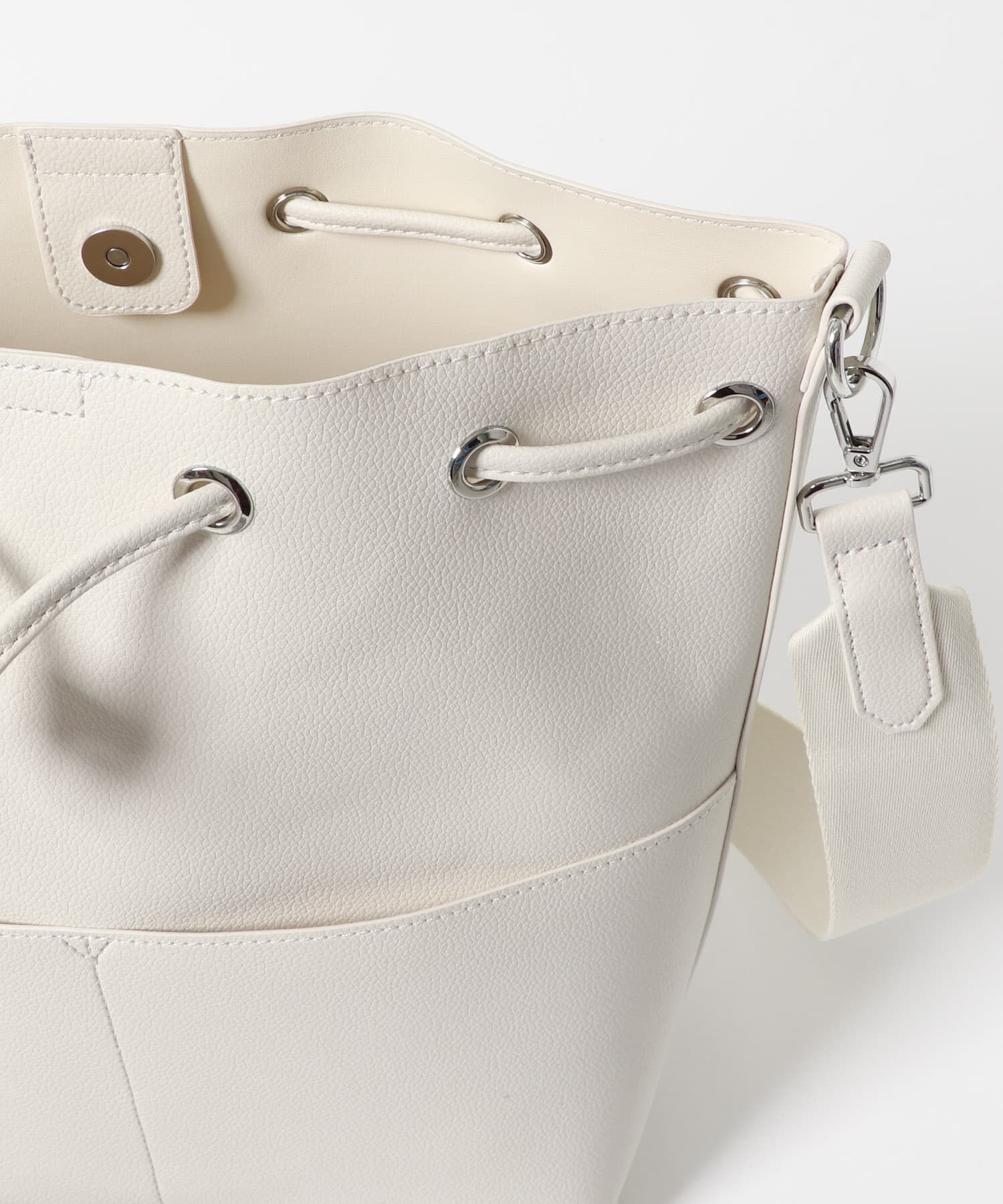 SENSE OF PLACE by URBAN RESEARCH「アウトポケットバケットバッグ」|ショルダー・メッセンジャー|