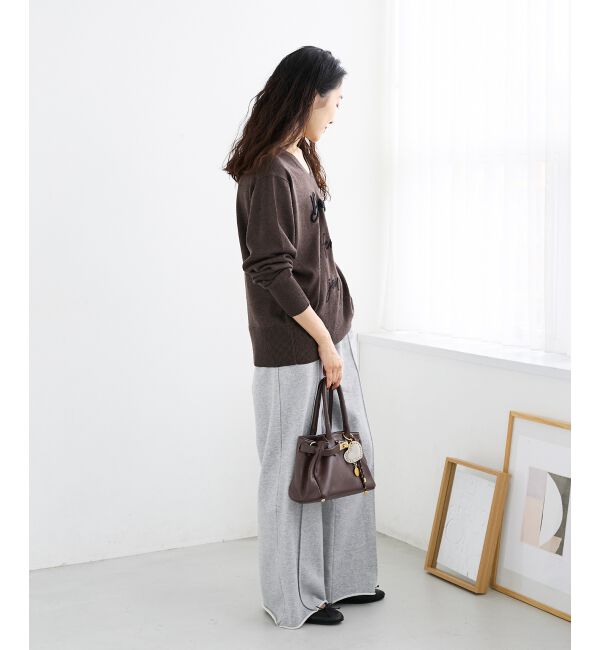  「フレーズロゴ刺繍Vネックニット」|ニット・セーター|