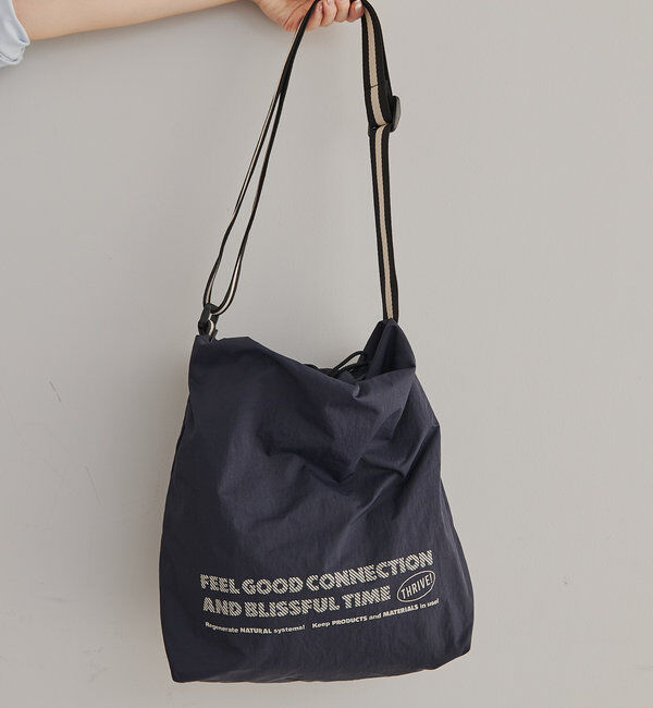  「【F&B】リサイクルナイロン撥水ドロストショルダーバッグ」|ショルダー・メッセンジャー|ネイビー