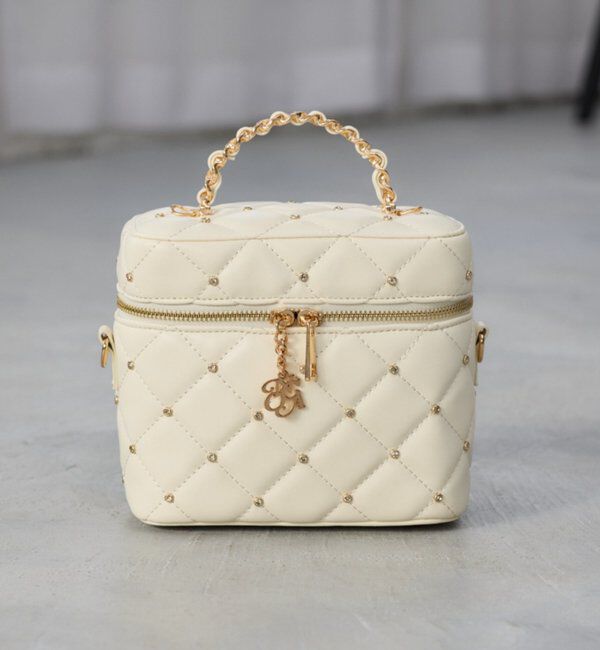  「WEB限定/チャーム付きキルティングバニティバッグ」|ショルダー・メッセンジャー|