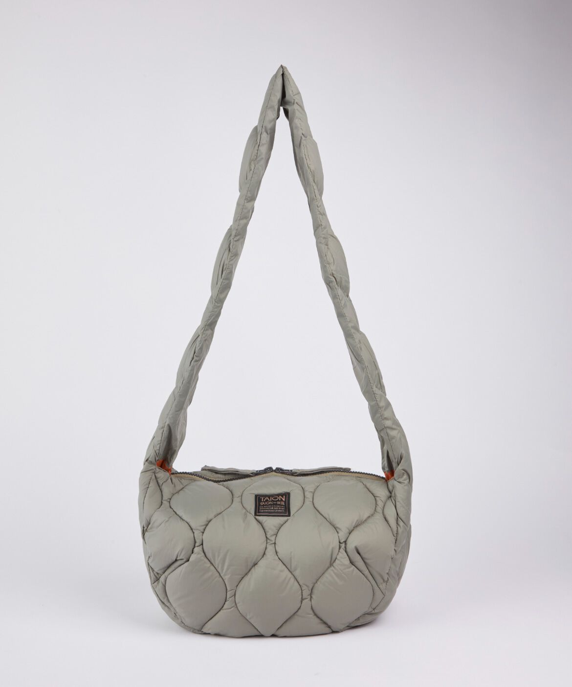 DAY by DAY it&rsquo;s international「ﾐﾘﾀﾘｰ ﾊﾞﾅﾅｼｮﾙﾀﾞｰ ﾀﾞｳﾝﾊﾞｯｸﾞM-ｿﾌﾄｼｪﾙ 《TA」|ショルダー・メッセンジャー|