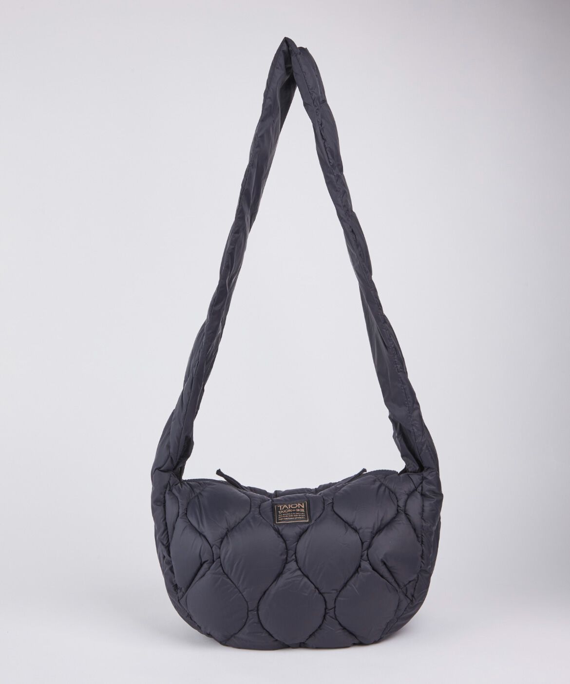 DAY by DAY it&rsquo;s international「ﾐﾘﾀﾘｰ ﾊﾞﾅﾅｼｮﾙﾀﾞｰ ﾀﾞｳﾝﾊﾞｯｸﾞM-ｿﾌﾄｼｪﾙ 《TA」|ショルダー・メッセンジャー|