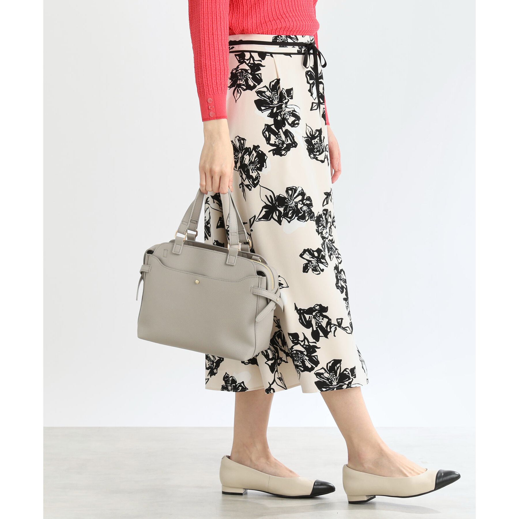 Reflect「【たっぷり収納！あおりポケット／通勤にぴったり◎／WEB先行カラーあり】ショルダー付きミディアムバッ」|トートバッグ|