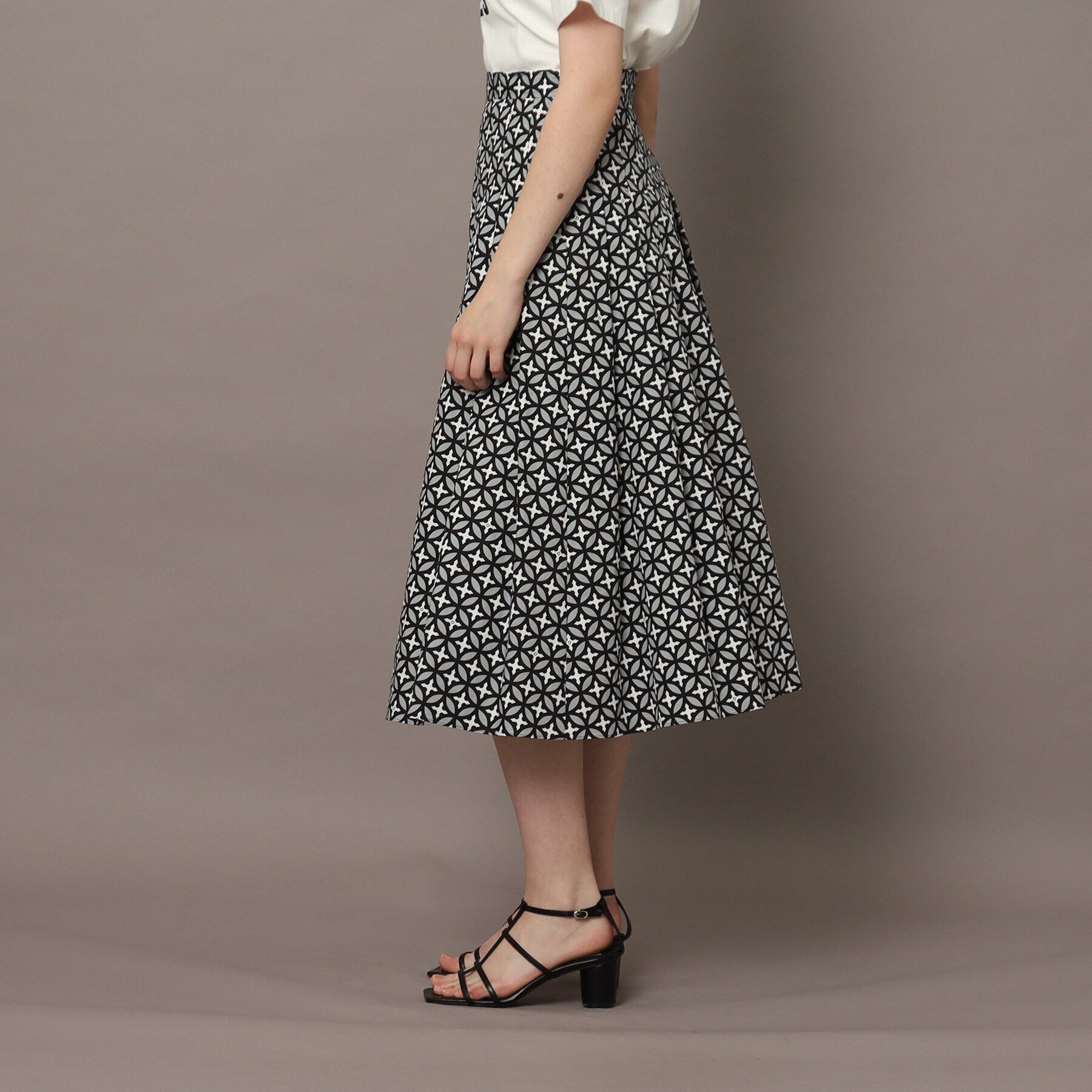 DRESSTERIOR「オーバーラップサークルタックスカート」|スカート|