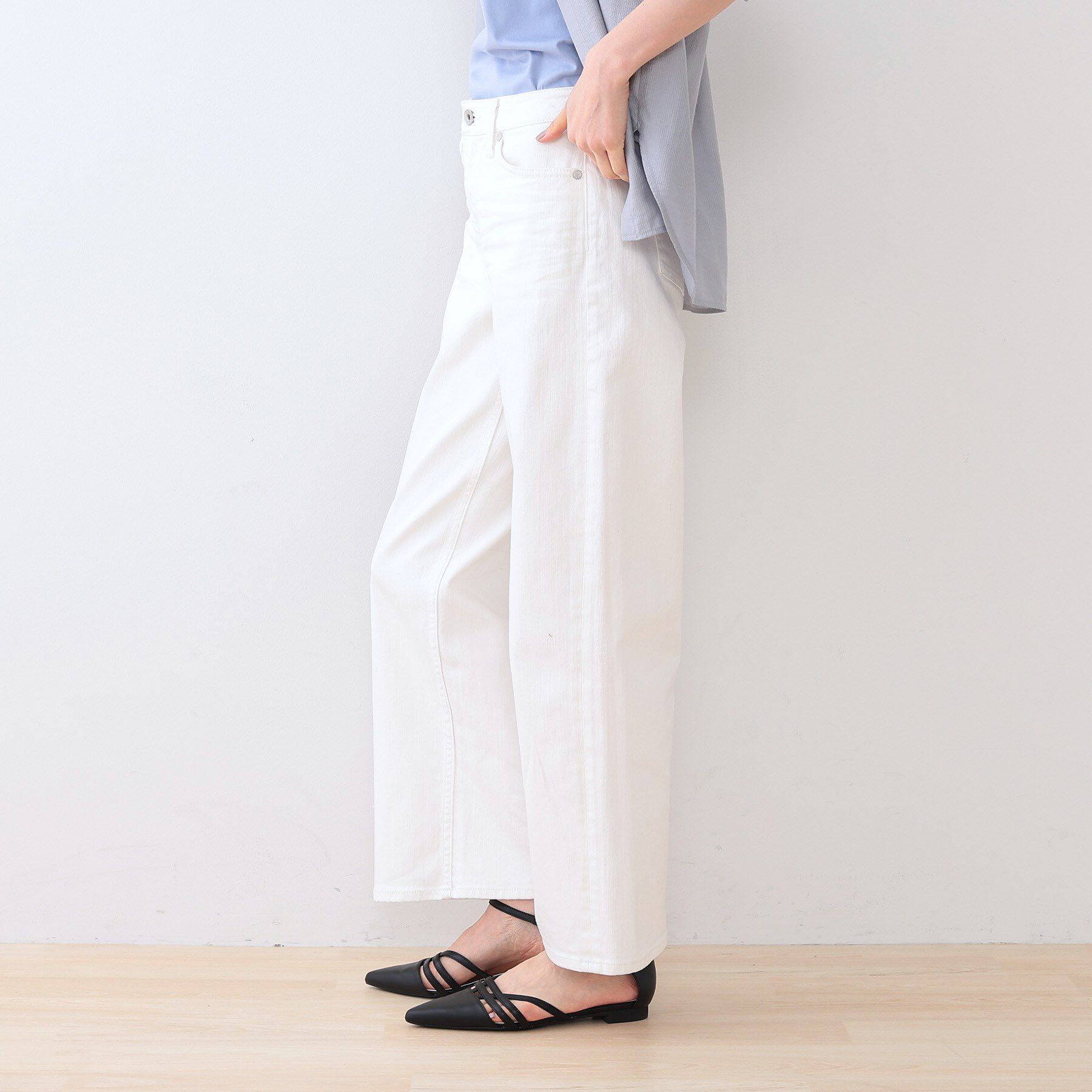 INDIVI「【通年活躍！褒められデニム】ワイドストレート デニムパンツ」|デニム|