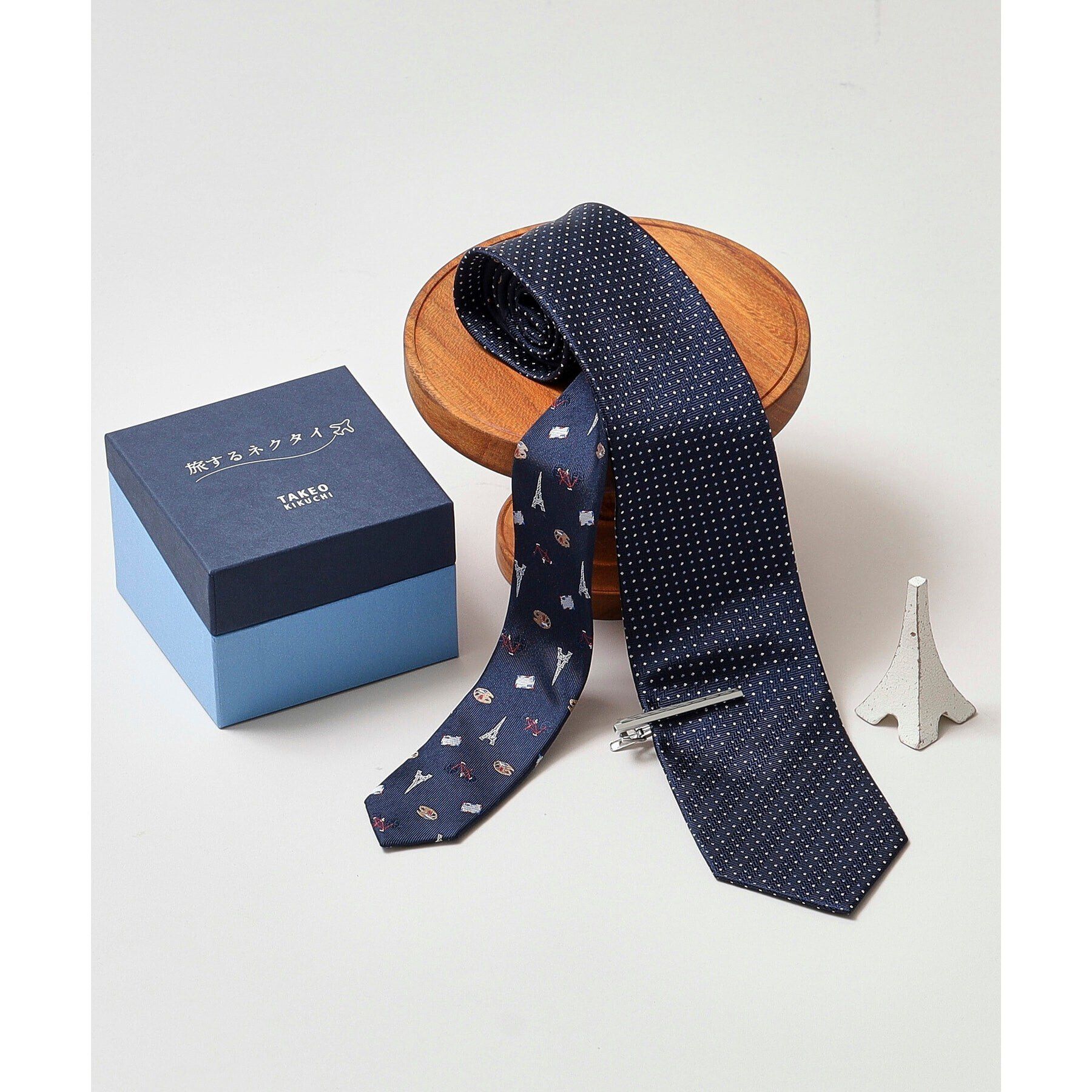 TAKEO KIKUCHI「【BOXセット】旅するネクタイ～世界編～ ネクタイ＆タイバー セット」|ネクタイ・蝶ネクタイ|ネイビー(094)
