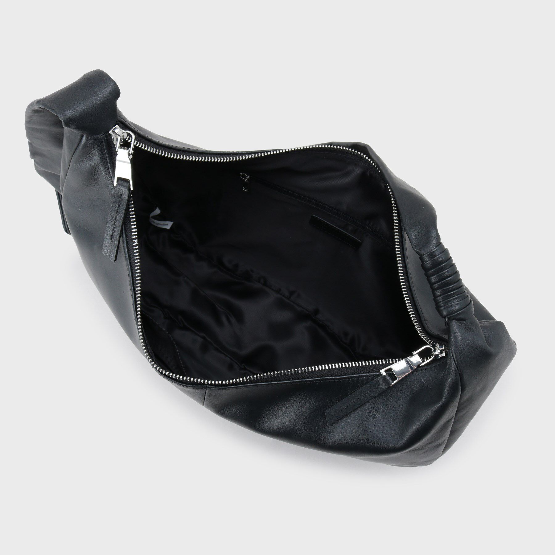 tk.TAKEO KIKUCHI「【牛革使用】リアルレザーラウンドショルダーバッグ」|ショルダー・メッセンジャー|