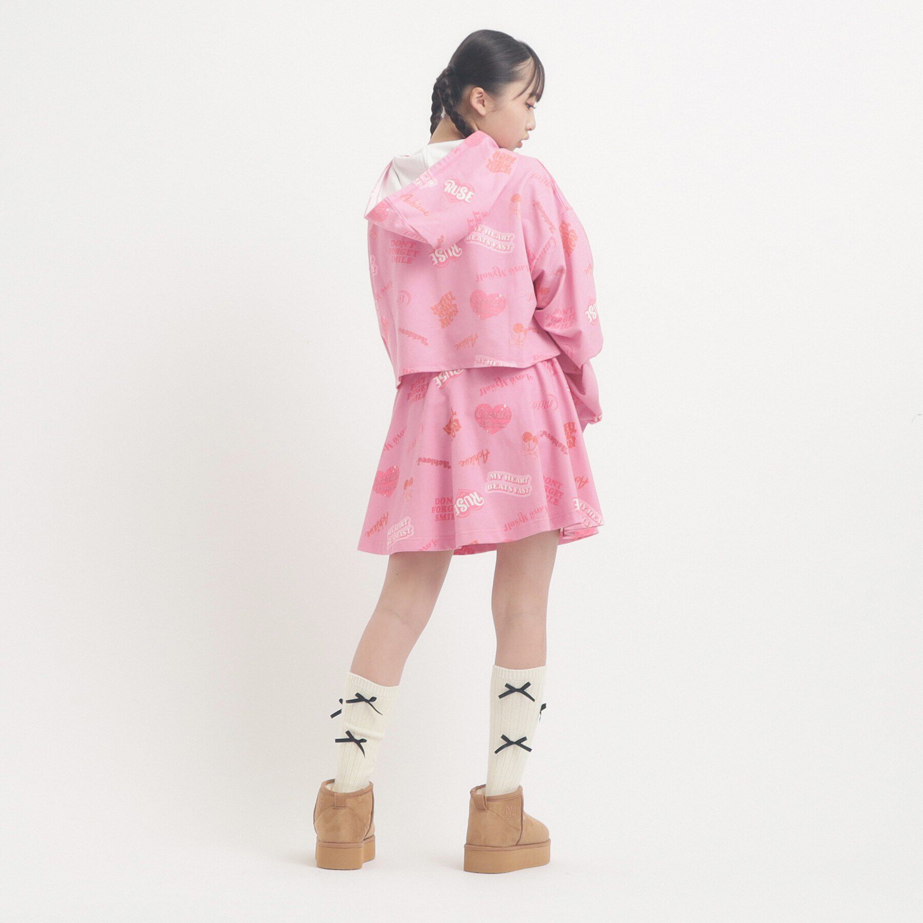 PINK-latte「【るーつくコラボ】総柄プリントショートフーディー」|パーカー|