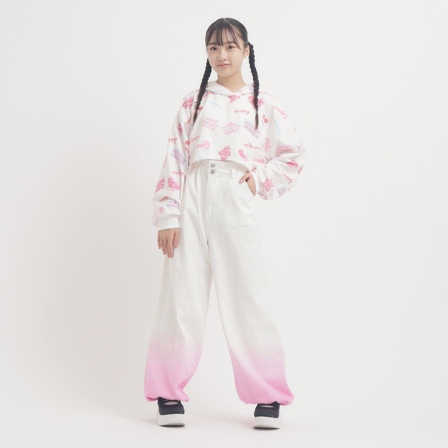 PINK-latte「【るーつくコラボ】総柄プリントショートフーディー」|パーカー|