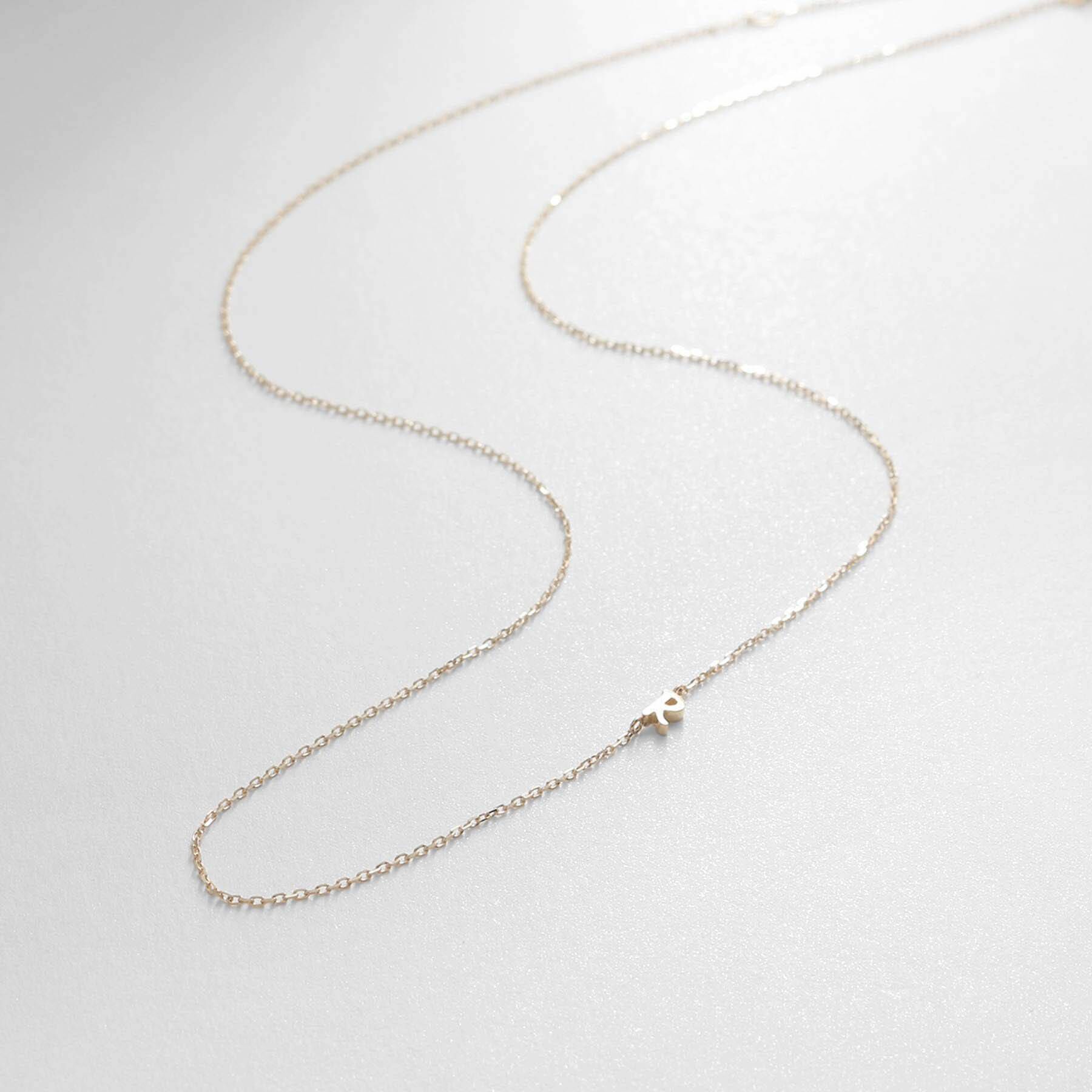 COCOSHNIK「【WEB限定】K10イニシャルＲ ネックレス」|ネックレス|