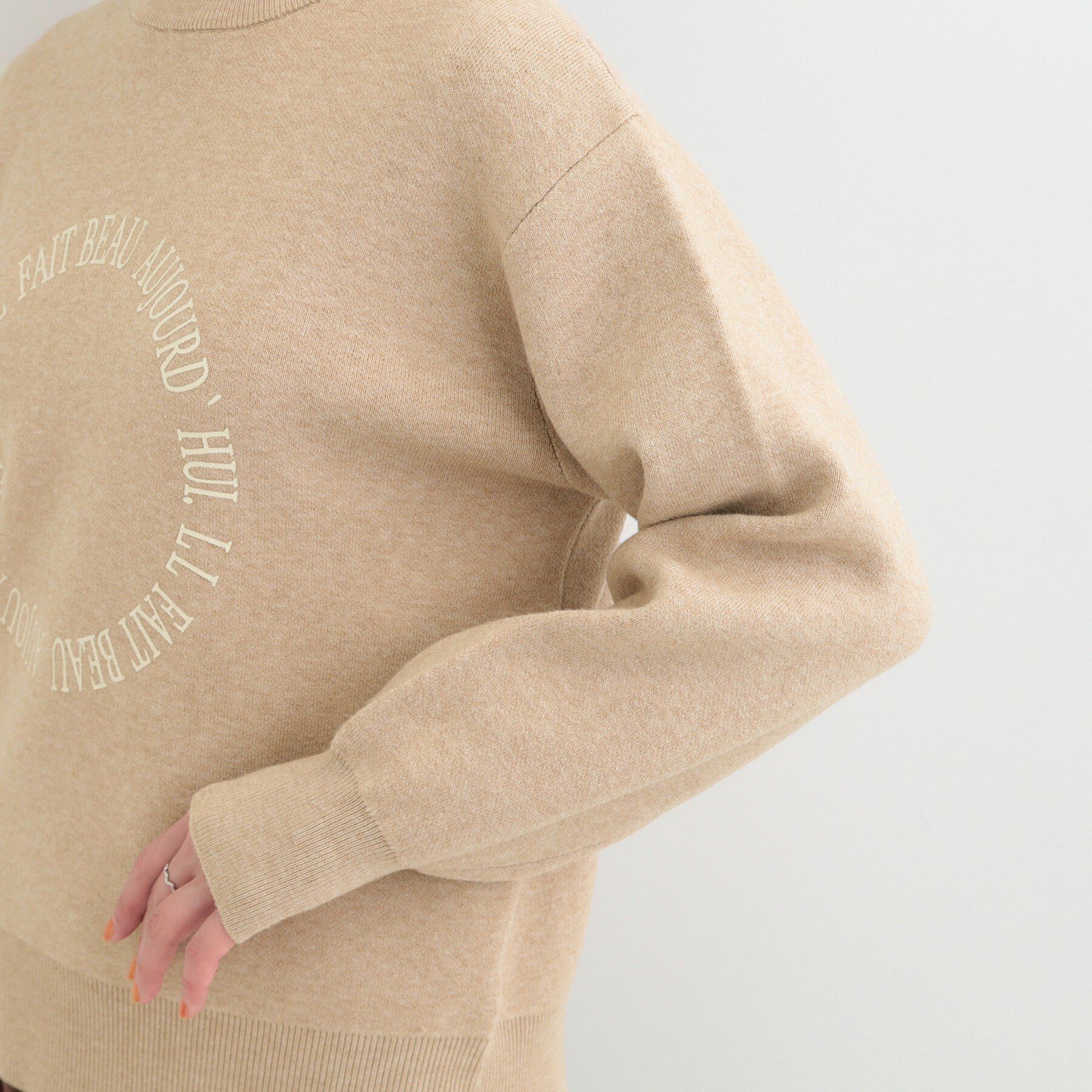 SHOO･LA･RUE「【洗える】もちもちタッチが心地よいスウェットライクロゴニット」|ニット・セーター|