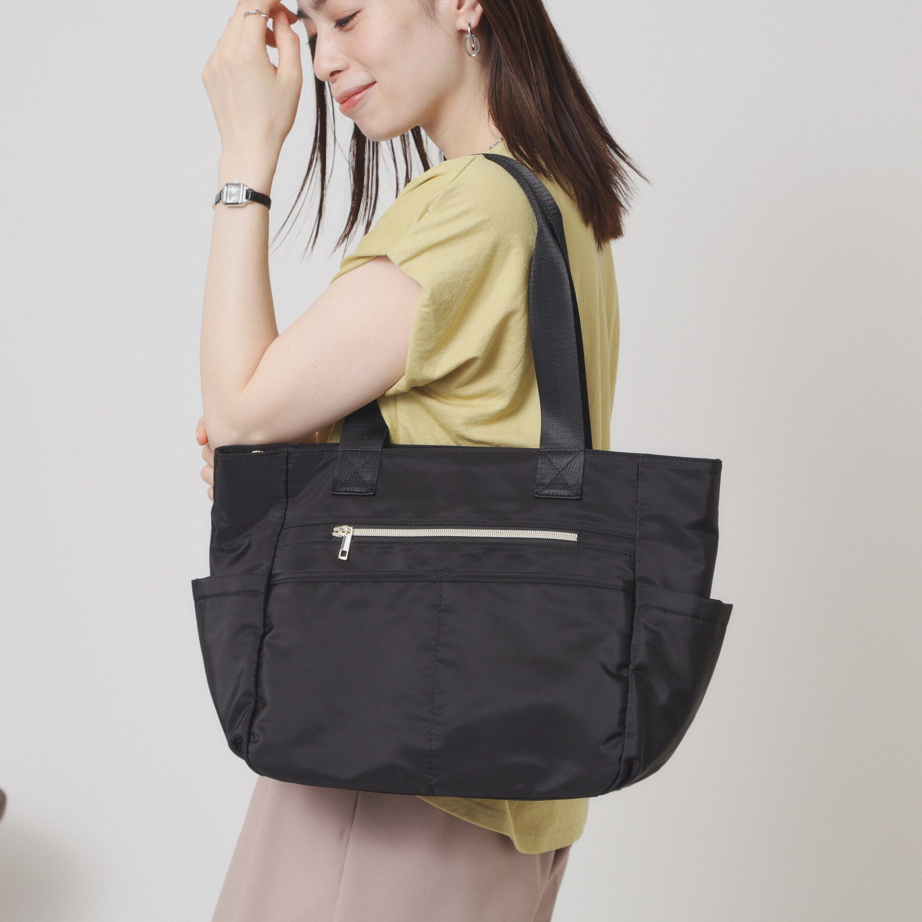 ITS&rsquo;DEMO「【A4対応／11ポケット】両面撥水A4トート」|トートバッグ|ブラック(019)