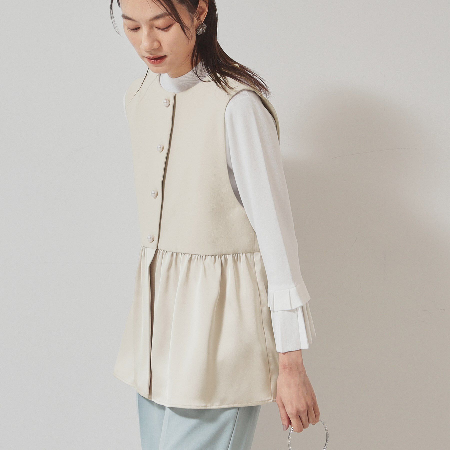 SunaUna「【異素材切り替え／パール調ボタン】ペプラムベスト」|ベスト・ジレ|