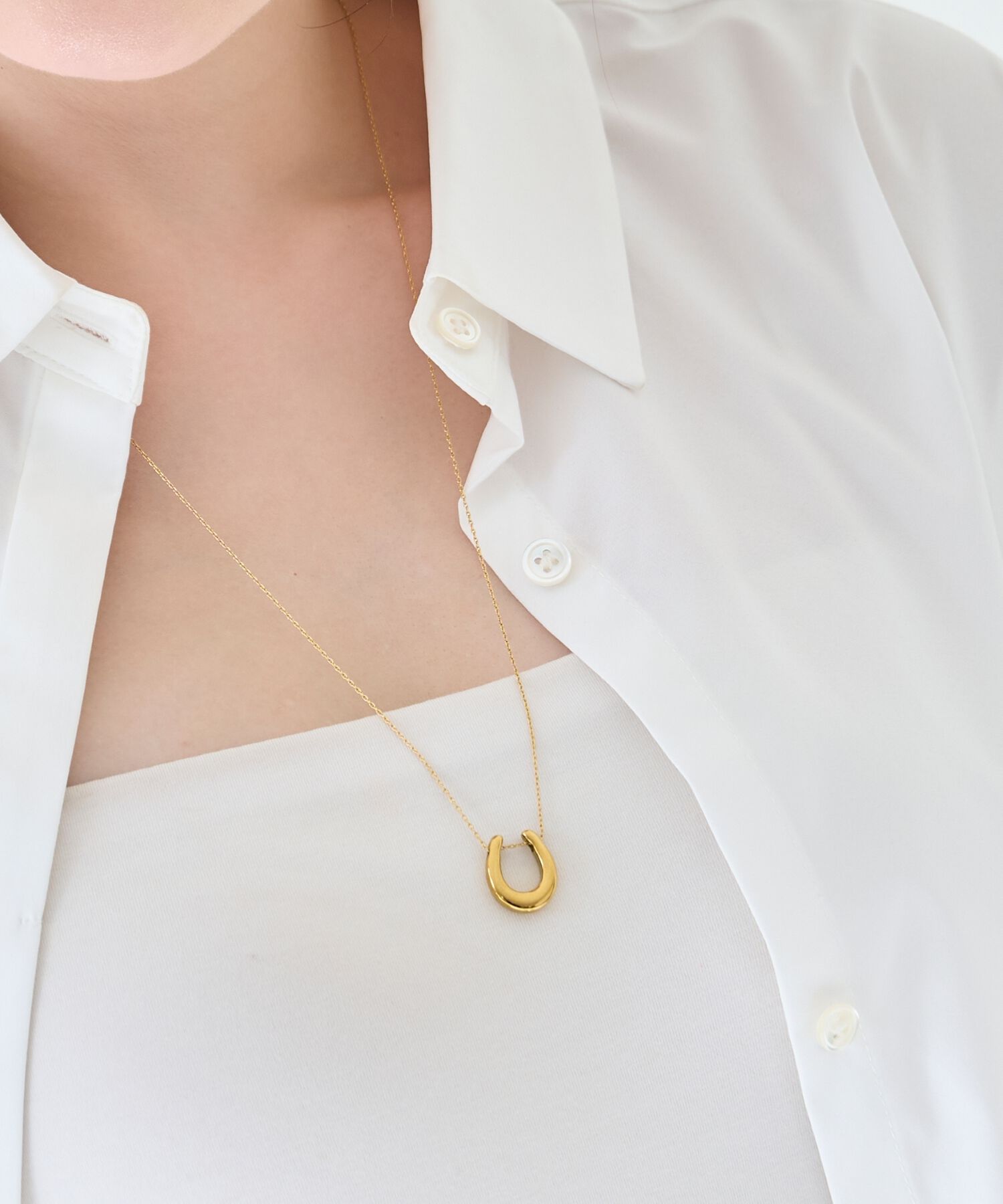 Phoebe「【金属アレルギー対応】メタリックホースシューネックレス　ゴールド　ステンレス/馬蹄/蹄鉄/ギフト」|ネックレス|ゴールド