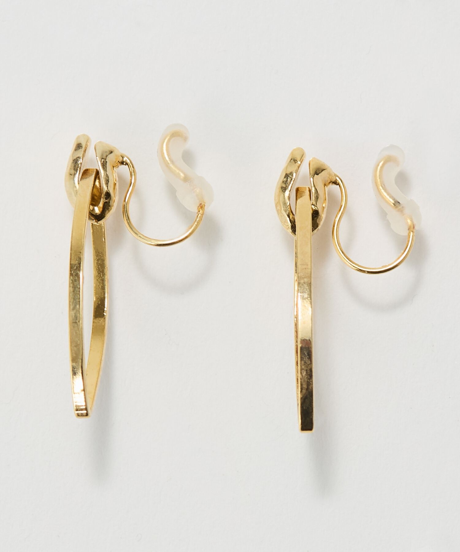 Phoebe「【痛くないシリーズ/金属アレルギー対応】マーキススウィングライトフィットイヤリング/ニッケルフリー」|イヤリング|