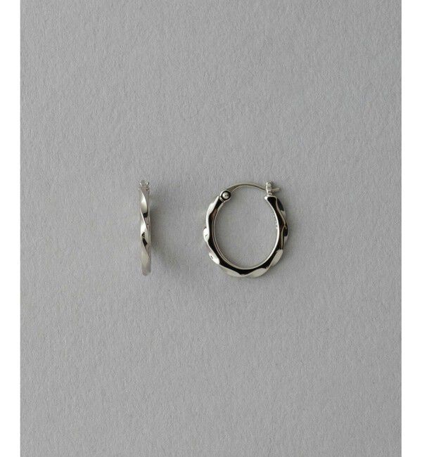 ete「ツイスト フープピアス」|ピアス|プラチナム