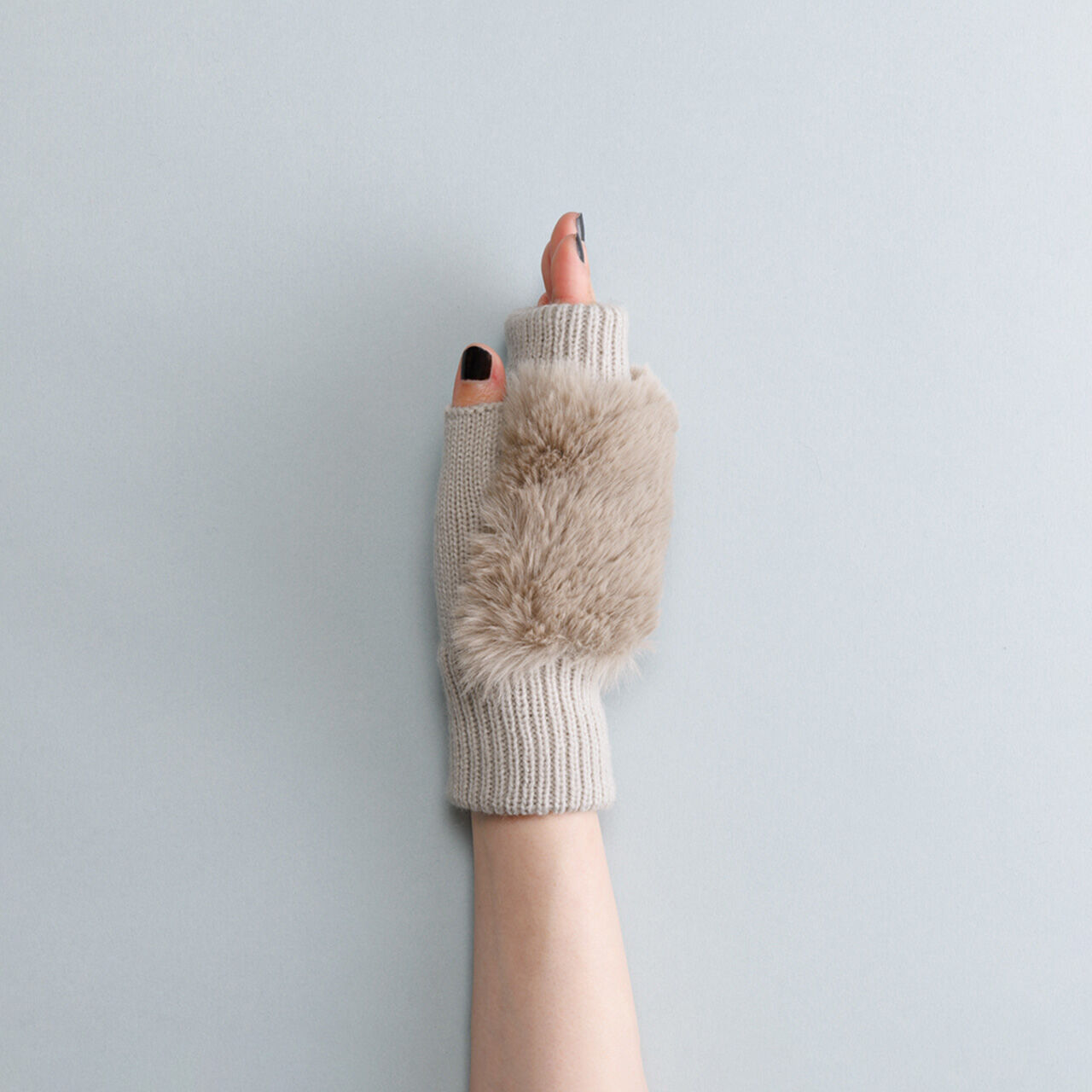 BACKYARD FAMILY「クロダ 手袋 レディース 通販 グローブ 手ぶくろ 指なし ハンドウォーマー ハンドカバー 暖かい」|手袋|