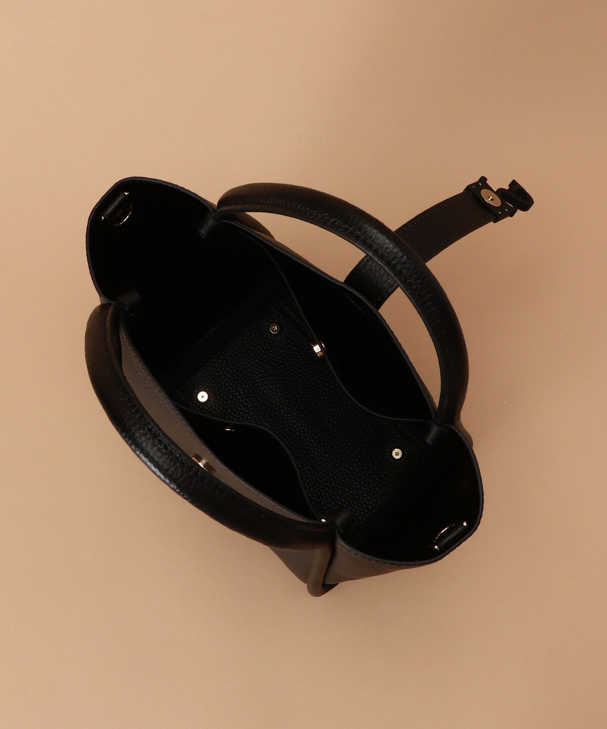 Samantha Thavasa「マットアイコン レザーハンドバッグ 小サイズ」|ハンドバッグ|