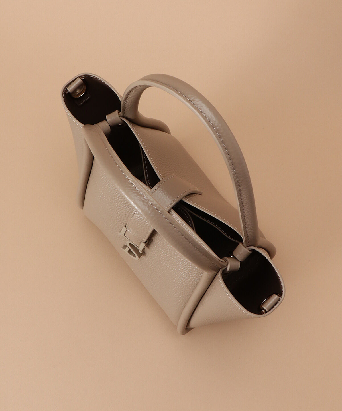 Samantha Thavasa「マットアイコン レザーハンドバッグ 小サイズ」|ハンドバッグ|