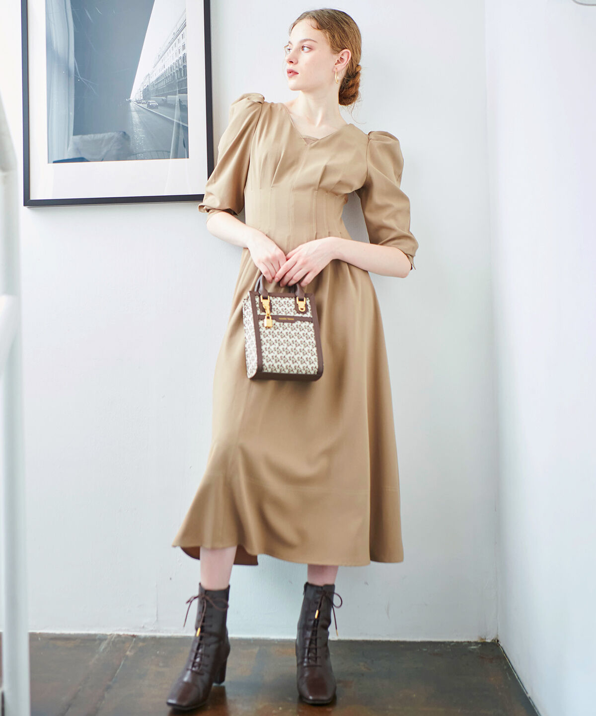 アンドクチュール「ウエストタックバックシャン長袖ワンピース」|ワンピース|