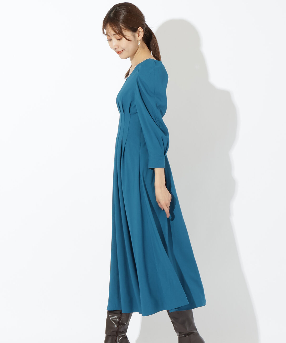 アンドクチュール「ウエストタックバックシャン長袖ワンピース」|ワンピース|