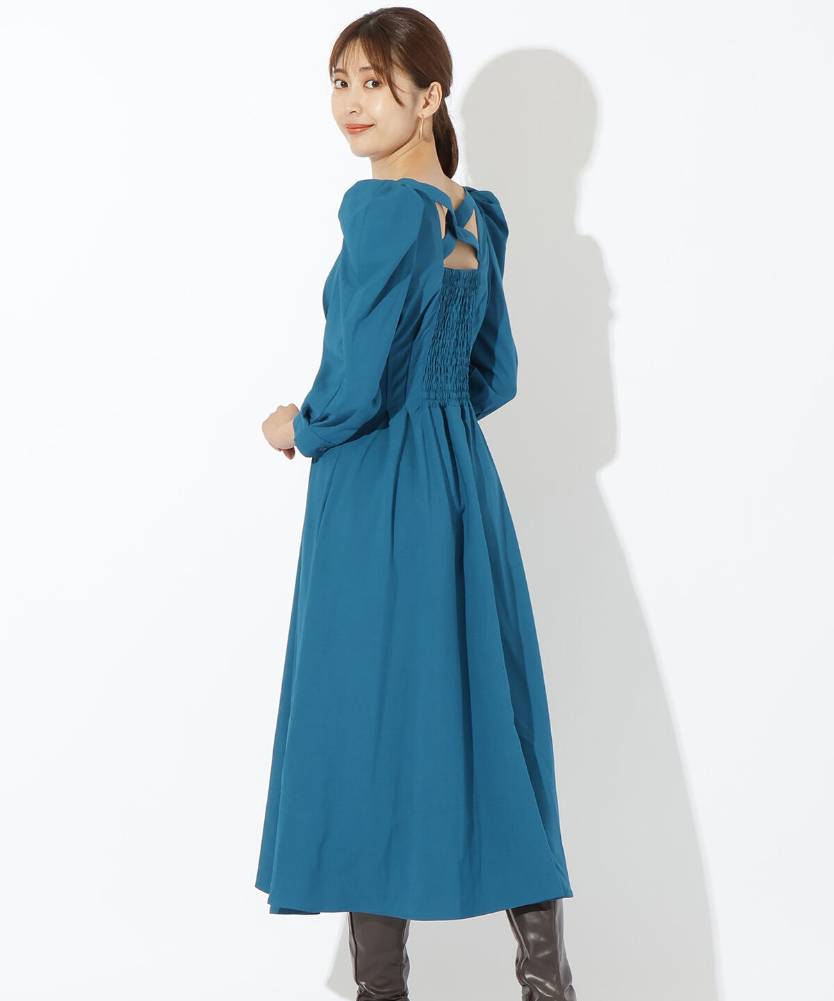 アンドクチュール「ウエストタックバックシャン長袖ワンピース」|ワンピース|