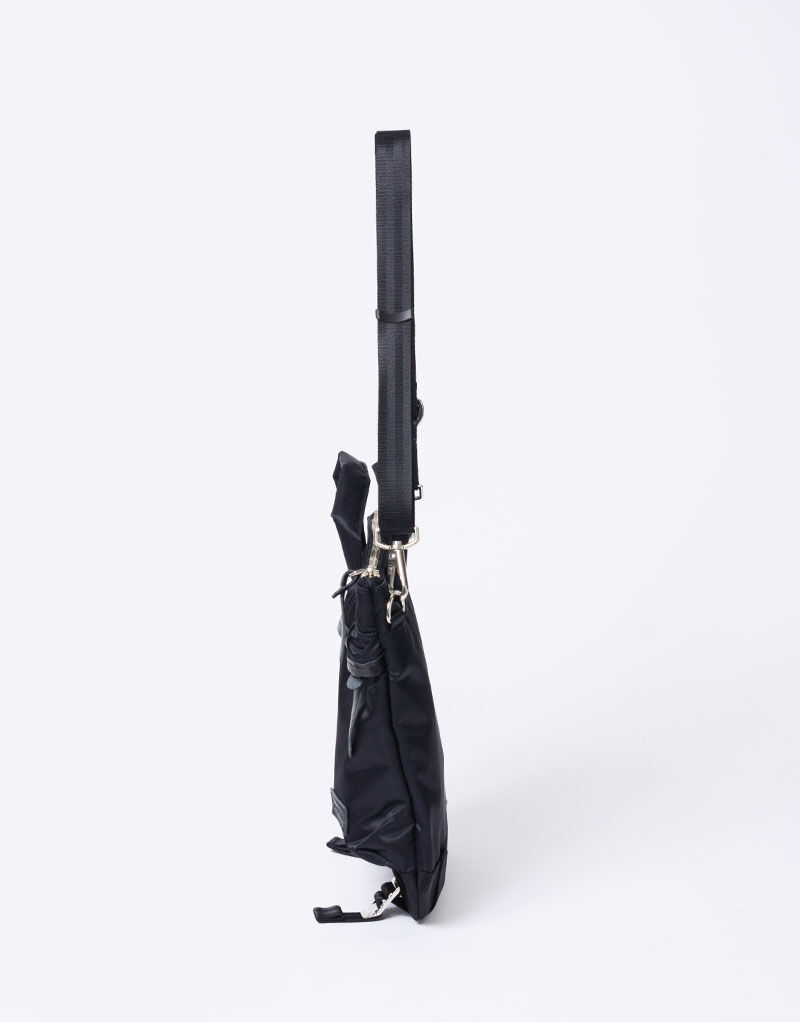 master-piece「Lightning ヘルメットバッグS」|ショルダー・メッセンジャー|