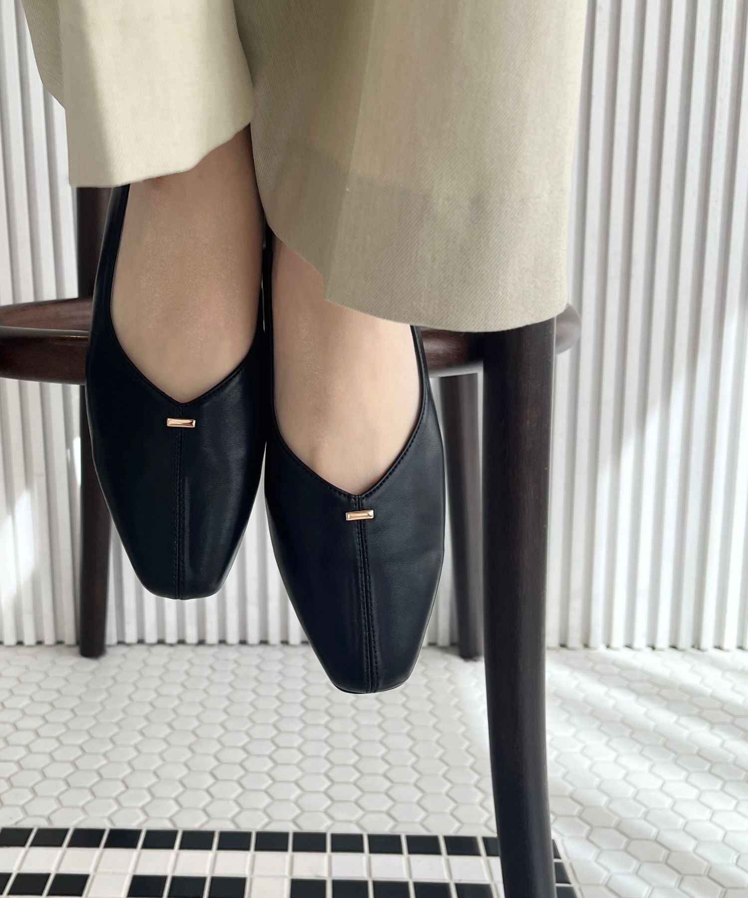 ORiental TRaffic「ゴールドパーツ Vカット バブーシュ /51112 パンプス 通勤靴 柔らかい」|パンプス|