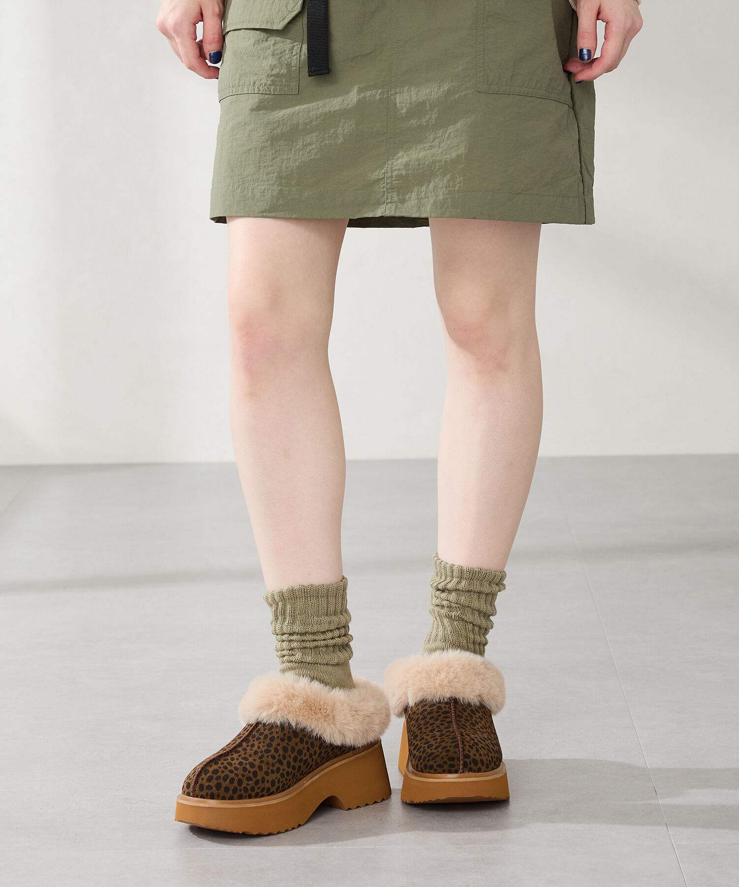 ORiental TRaffic「●2025秋冬新作●【 厚底 ・ 美脚 】 ムートン サボ /51325 ファー レオパード 防寒 」|サンダル|