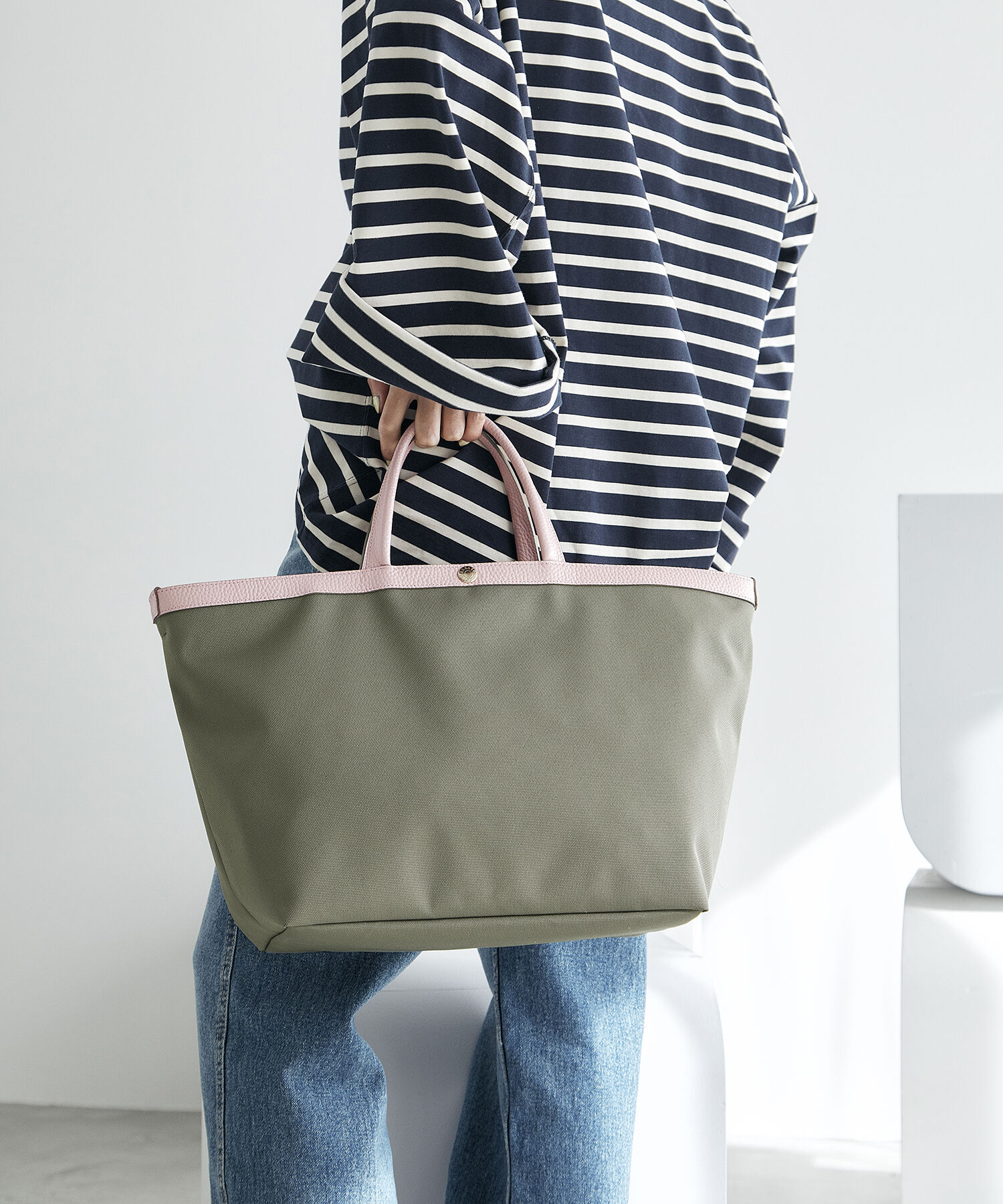 TOPKAPI BREATH「【Breath TOPKAPI】NORM ノーム リサイクル ポリエステル シュリンクレザー コンビ A4 トート バッグ」|トートバッグ|ペールピンク