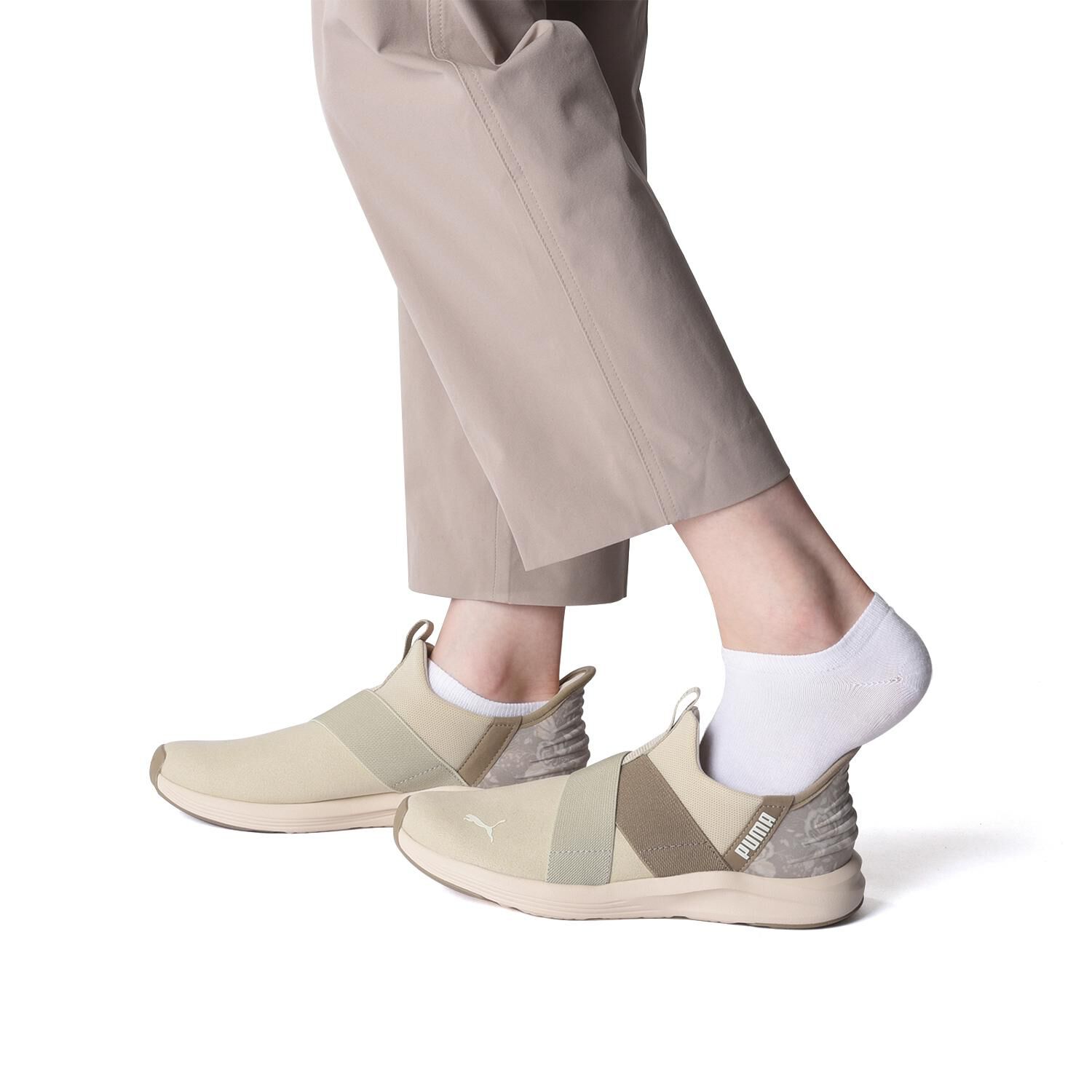 PUMA「【PUMA】W PROWL 2 EASE IN BOTANICAL HL」|スニーカー|