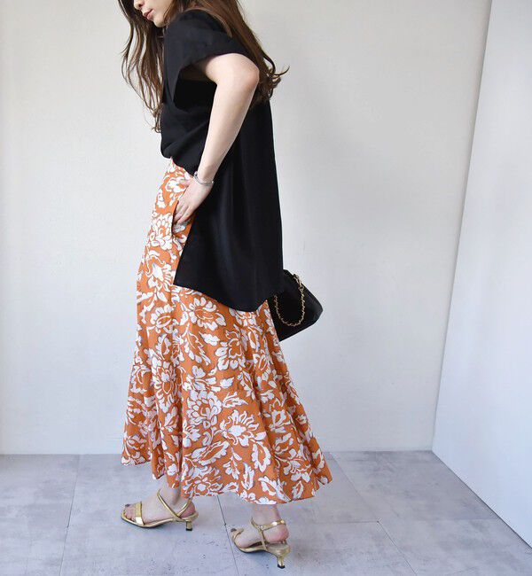 quaranciel「quaranciel:〈洗濯機可能〉リーフプリント セミフレア ロング スカート」|スカート|