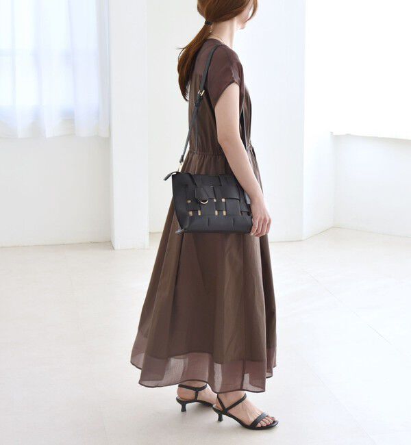 quaranciel「quaranciel :〈洗濯機可能〉シアー ドッキング Vネック フレンチスリーブ ワンピース」|ワンピース|