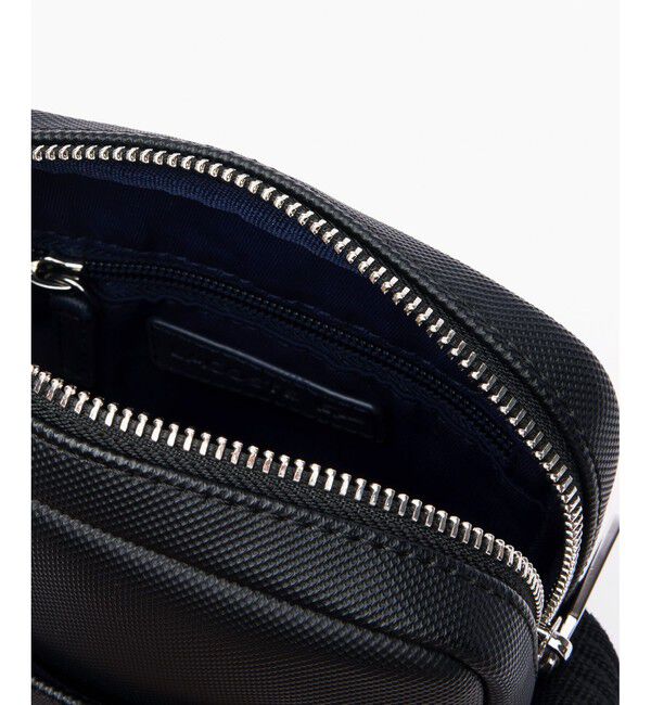 LACOSTE「メンズクラシック バーティカルカメラバッグ」|ショルダー・メッセンジャー|